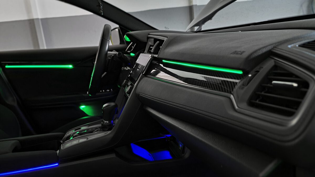 Honda Civic 10th Gen Ambientebeleuchtung nachrüsten LED