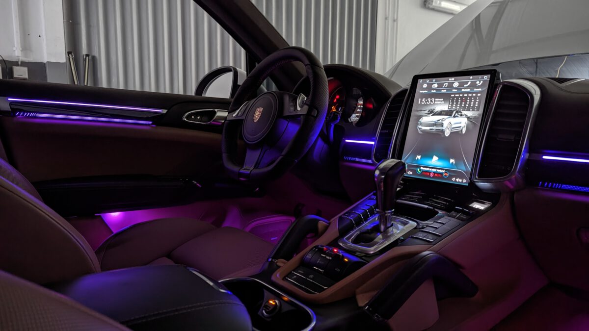 Porsche Cayenne Ambientebeleuchtung nachrüsten
