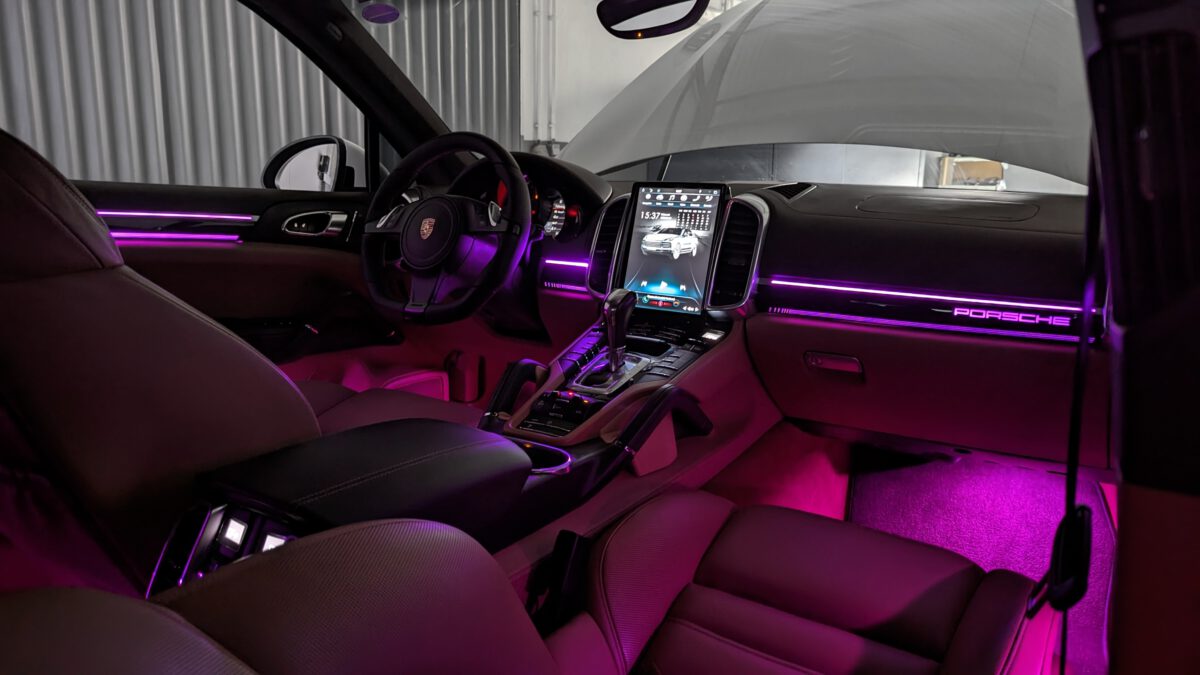 Porsche Cayenne Ambientebeleuchtung nachrüsten