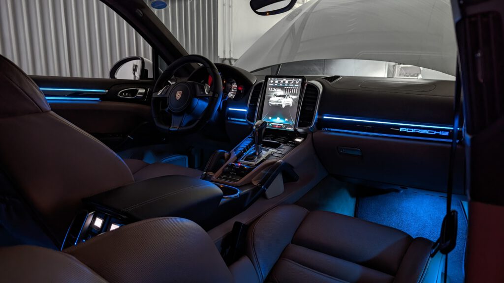 Porsche Cayenne Ambientebeleuchtung nachrüsten