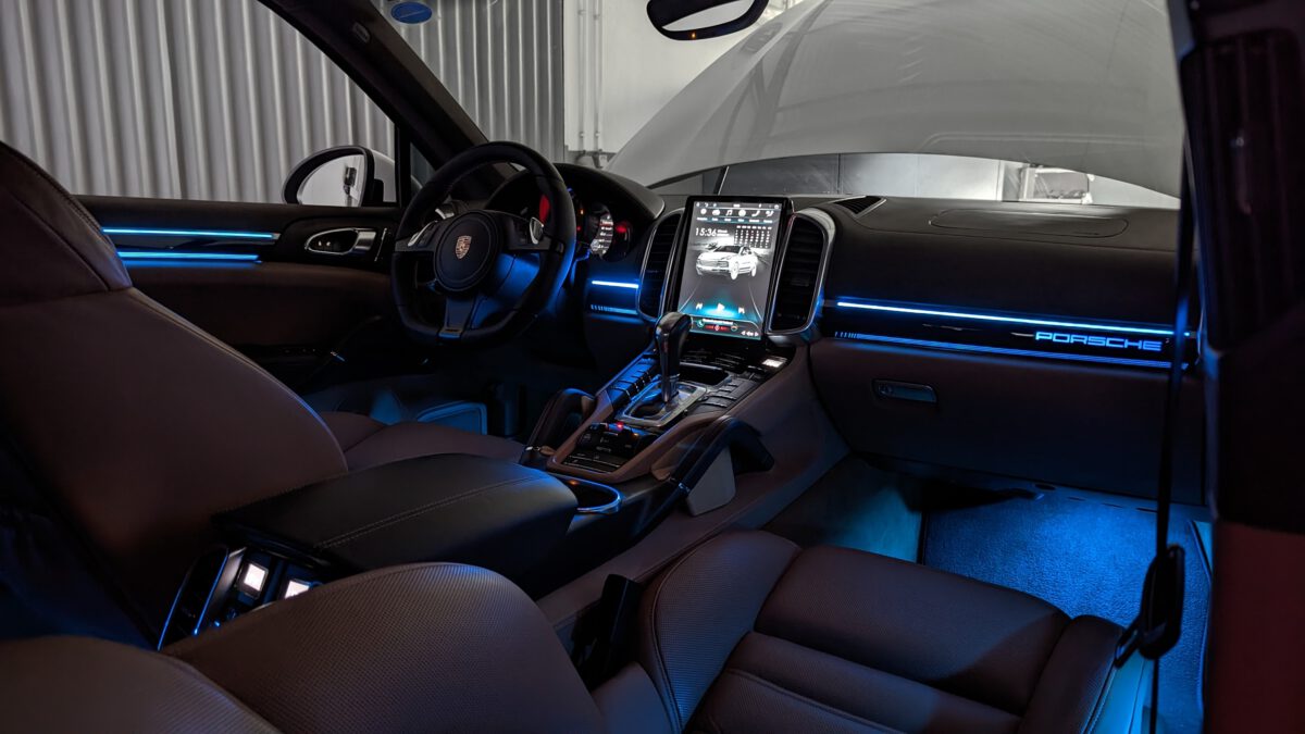 Porsche Cayenne Ambientebeleuchtung nachrüsten