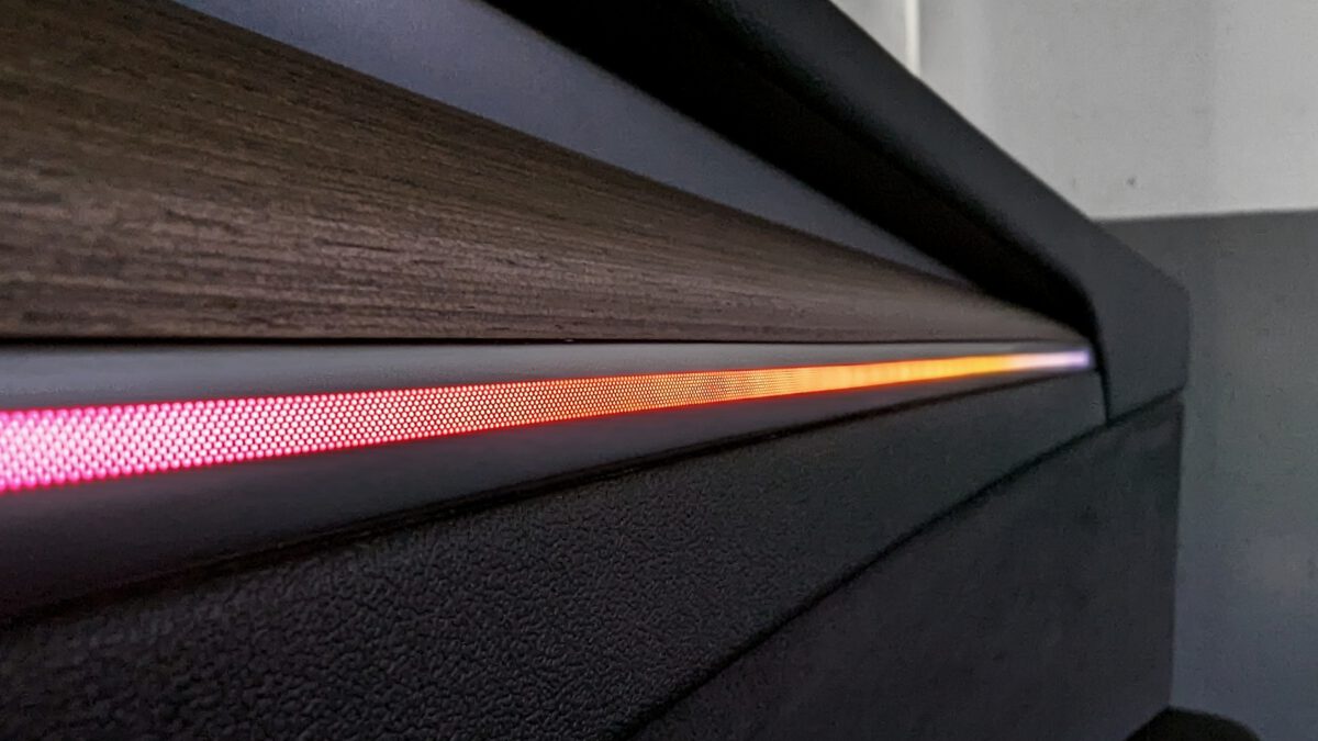 Tesla Model 3 & Tesla Model Y Ambientebeleuchtung mit Touch nachrüsten