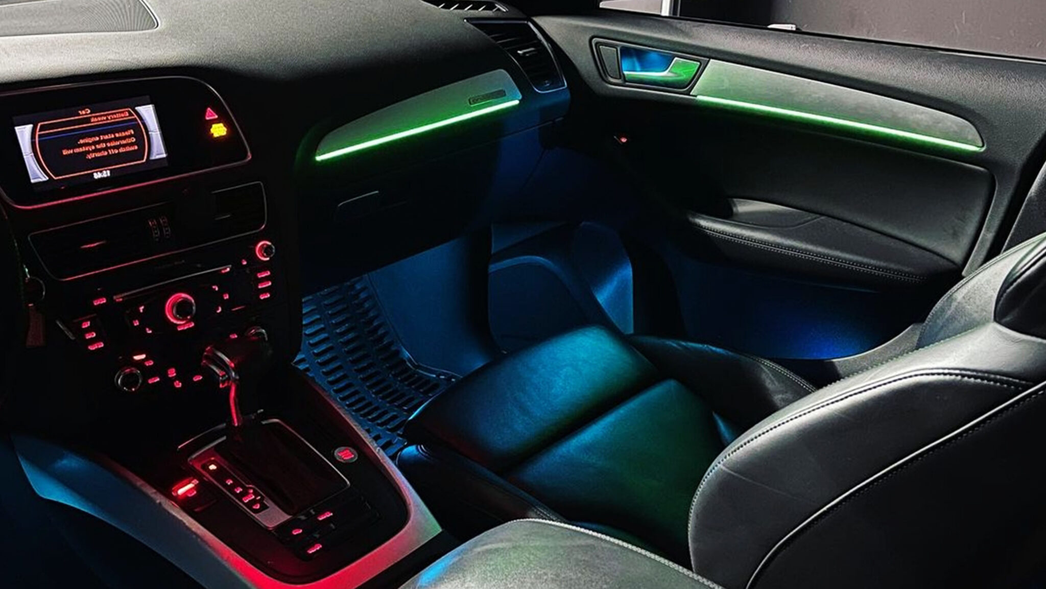 Ambientebeleuchtung für Audi Q5 SQ5 8R inkl. Einbau CarHex