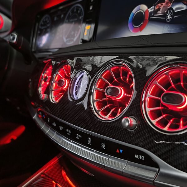 Nachrüstung der beleuchteten Luftdüsen in der Mercedes S-Klasse W222