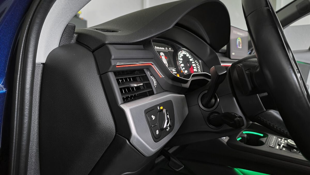 Audi A4 A5 Ambientebeleuchtung erweitern Armaturleiste/Konturlinie