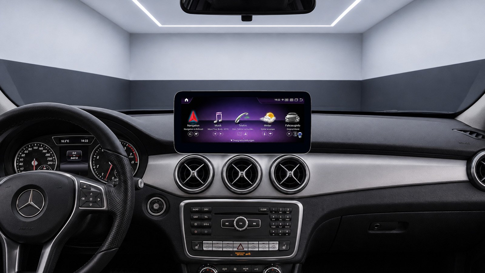 Android-Navigation auf dem Display im Mercedes GLA X156