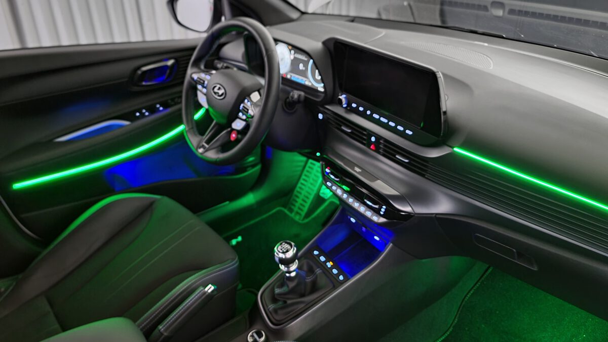 Ambientebeleuchtung für Hyundai i20 & i20N inkl. Einbau (Nachrüstung) – Bild 8