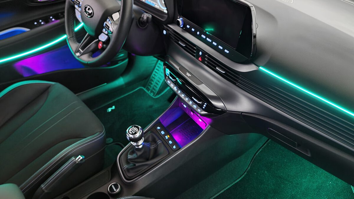 Ambientebeleuchtung für Hyundai i20 & i20N inkl. Einbau (Nachrüstung) – Bild 6