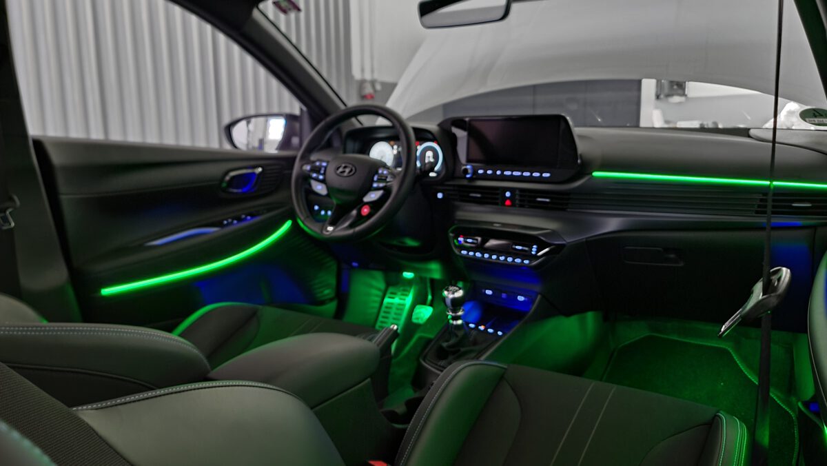 Ambientebeleuchtung für Hyundai i20 & i20N inkl. Einbau (Nachrüstung) – Bild 4