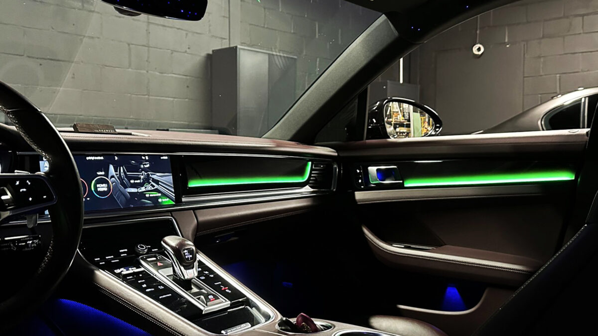 Ambientebeleuchtung für Porsche Panamera inkl. Einbau (Nachrüstung) – Bild 3