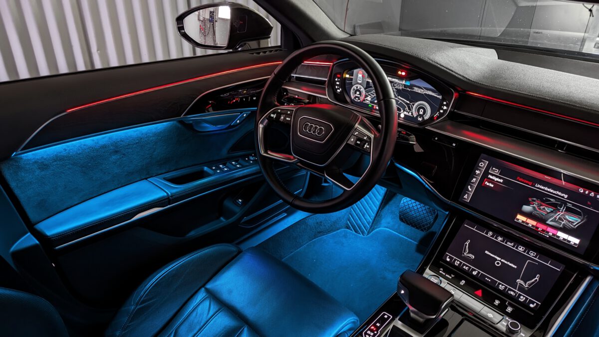 Mehrfarbige Ambientebeleuchtung im Audi A8 nachrüsten