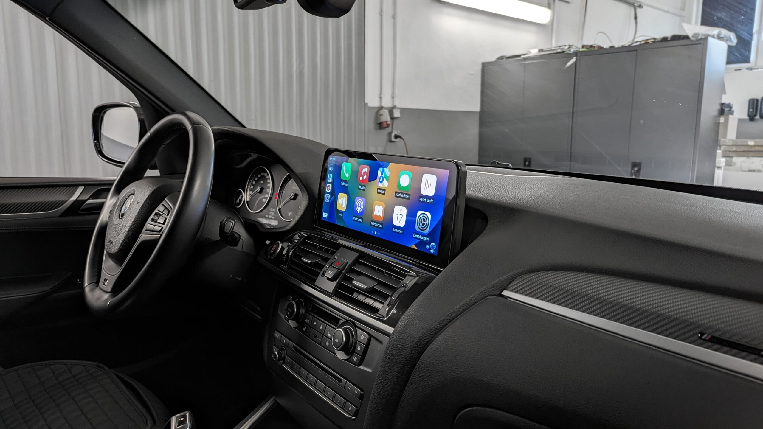 Android-Auto und Apple-CarPlay mit ID8 Design im BMW X3 F25 X4 F26