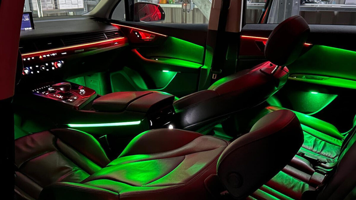 Ambientebeleuchtung für Audi Q7 SQ7 4M inkl. Einbau CarHex