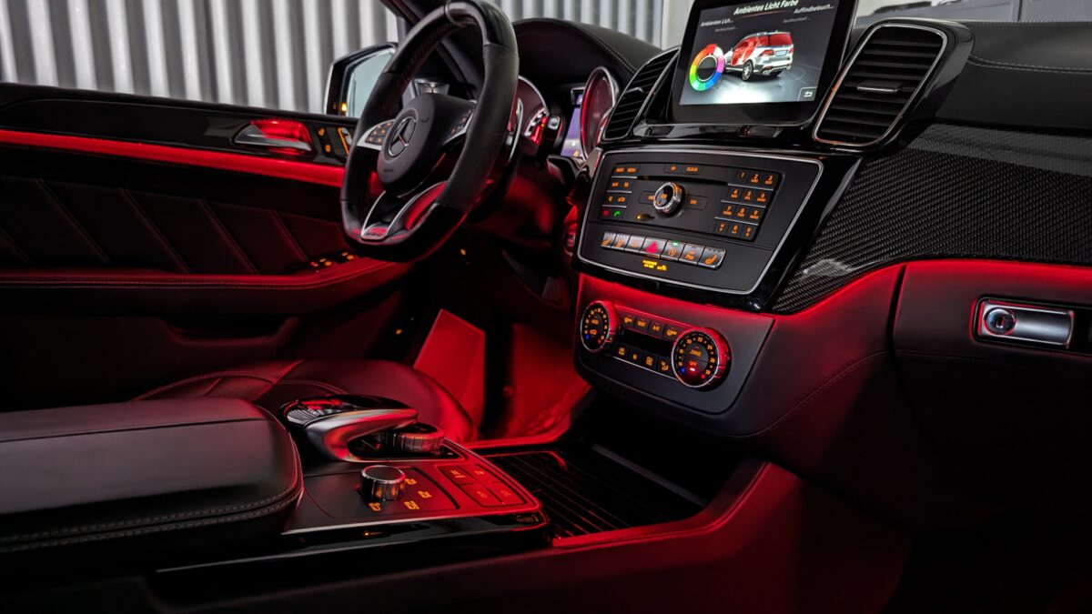 Mercedes GLE W166 Ambientebeleuchtung nachrüsten