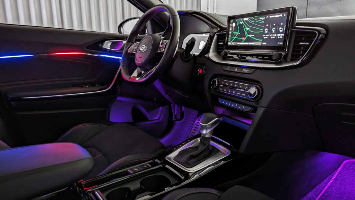 kia_ceed_proceed_ambientebeleuchtung_led_xceed_nachrüsten_innenbeleuchtung_4 Ambientebeleuchtung für Kia XCeed inkl. Einbau (Nachrüstung) – Bild 7