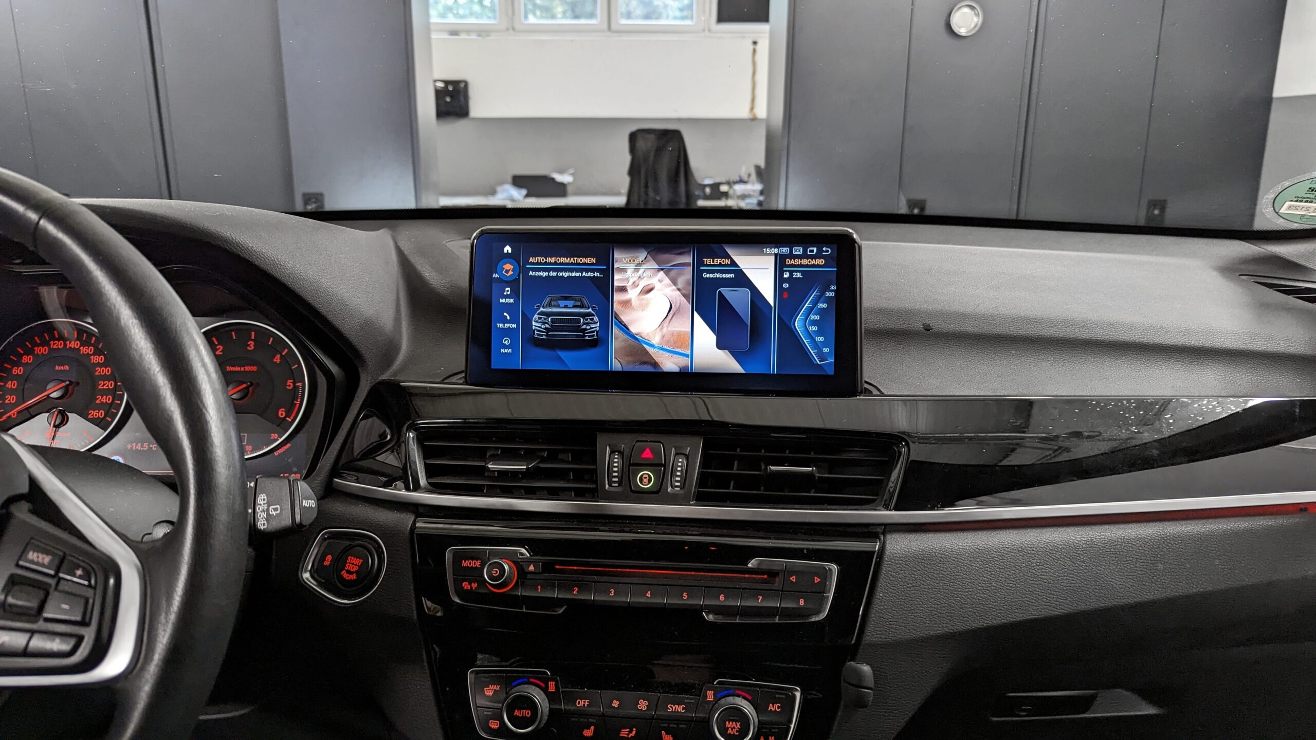 Apple-CarPlay & Android-Auto nachrüsten - BMW X1 E84 - CarHex