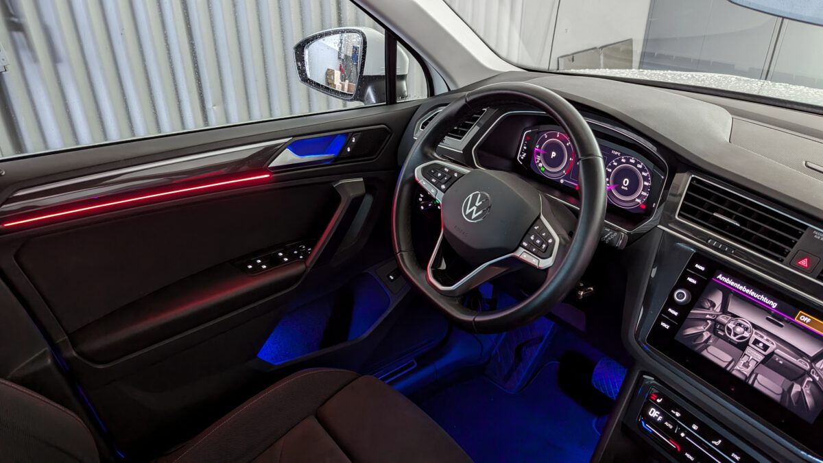 Ambientebeleuchtung für VW Tiguan inkl. Einbau (Nachrüstung) – Bild 3