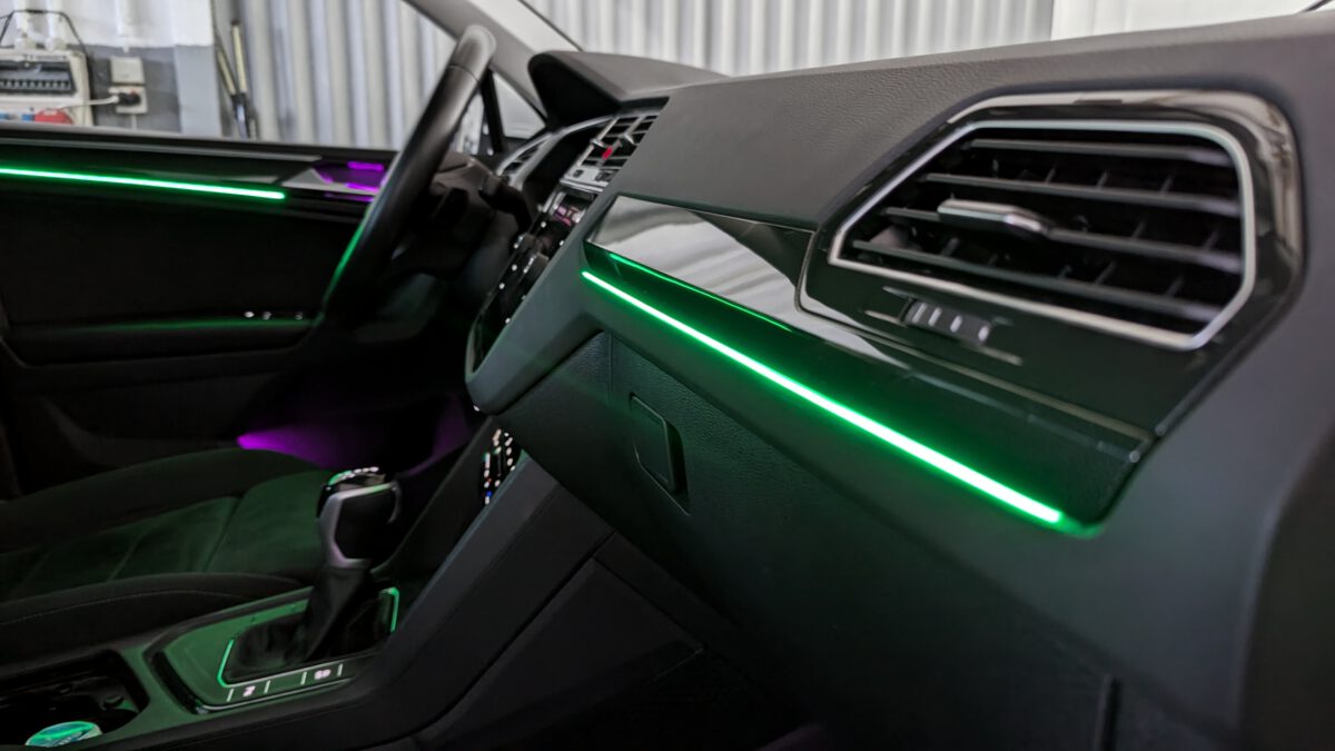 Ambientebeleuchtung für VW Tiguan inkl. Einbau (Nachrüstung) – Bild 6