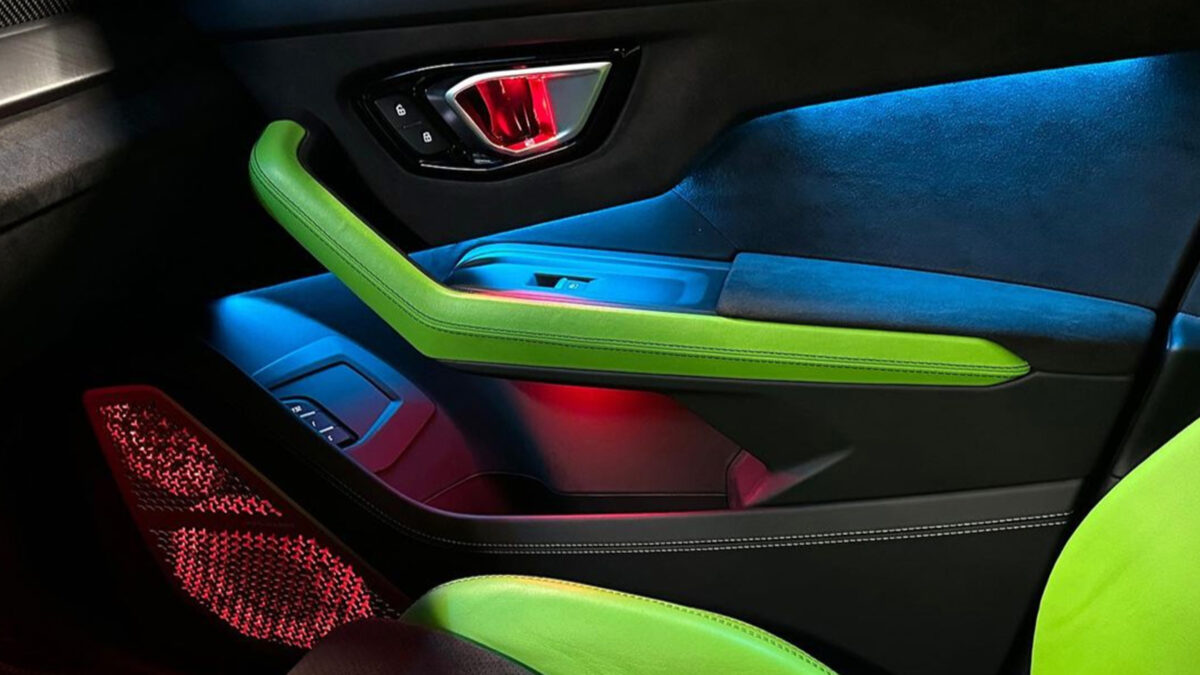 lamborghini_urus_ambientebeleuchtung_nachrüstung_erweiterung_led_innenbeleuchtung_2 Ambientebeleuchtung für Lamborghini Urus inkl. Einbau (Nachrüstung) – Bild 1