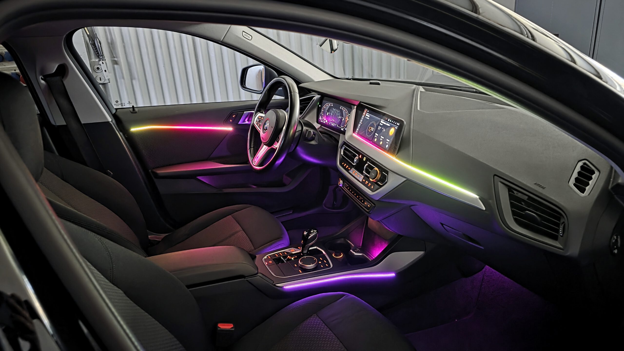 Ambientebeleuchtung für BMW 1er F40 inkl. Einbau (Nachrüstung) – Bild 1