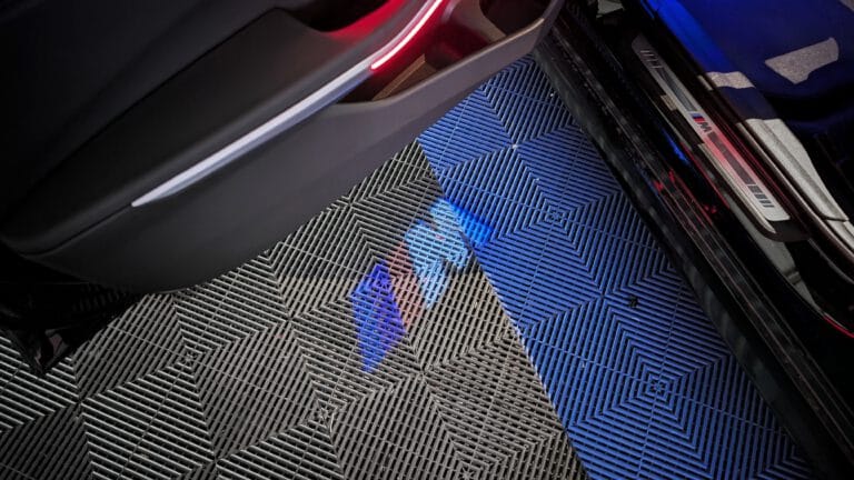Tür-Einstiegsbeleuchtung/Projektor für BMW 4er G22 G23 G26 inkl. Einbau (Nachrüstung)