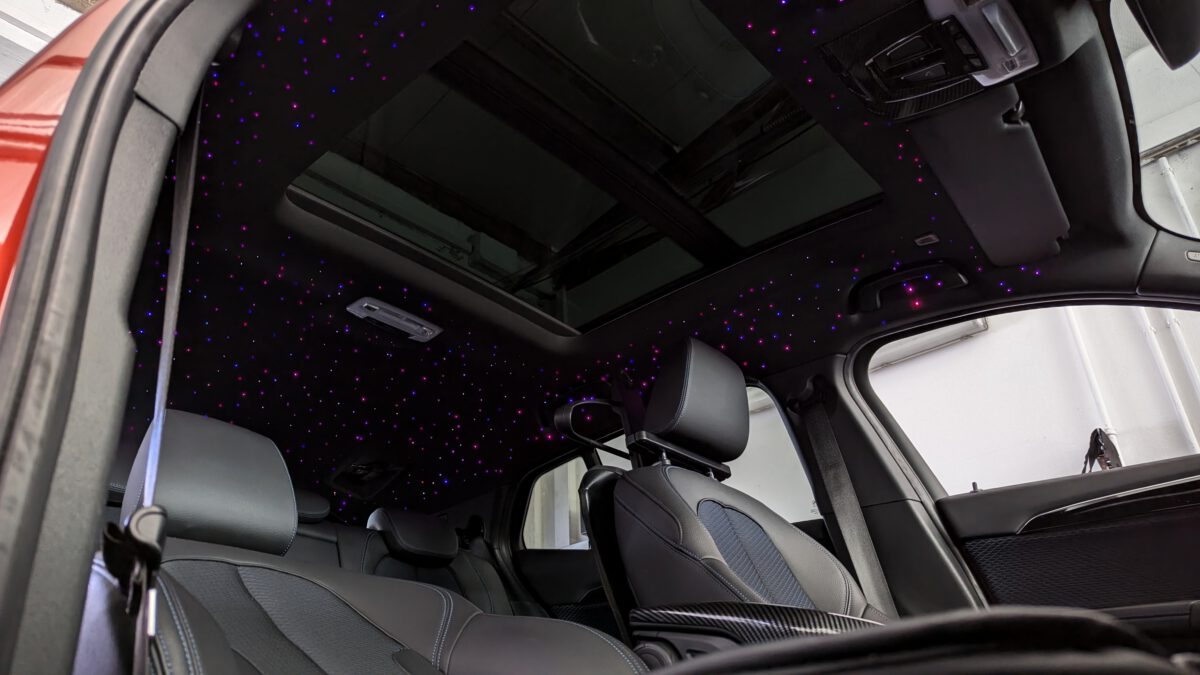 bmw_x1_f48_x2_f39_sternenhimmel_funkel_dach_innenbeleuchtung_einbau_nachrüsten_3 Sternenhimmel LED für BMW X1 F48 inkl. Einbau (Nachrüstung) – Bild 2